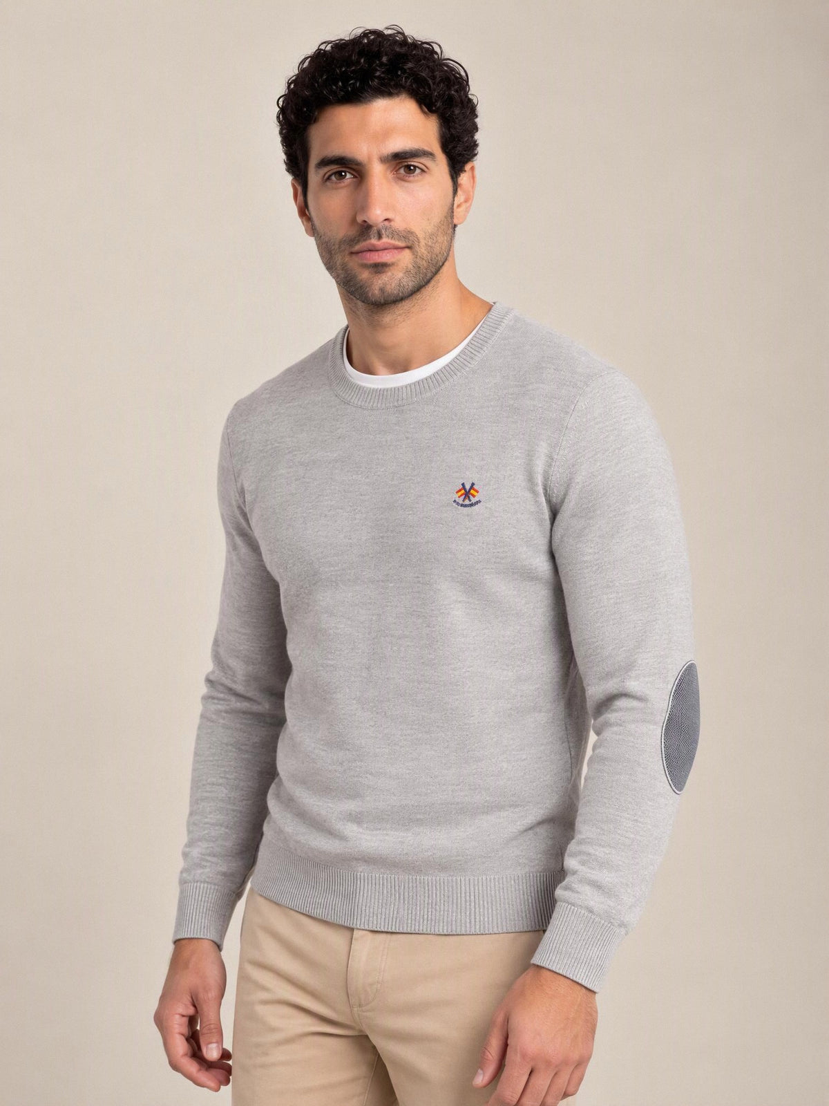 Jersey coderas La Española gris azulado 10919 puesto, modelo de frente | Almogávar Moda