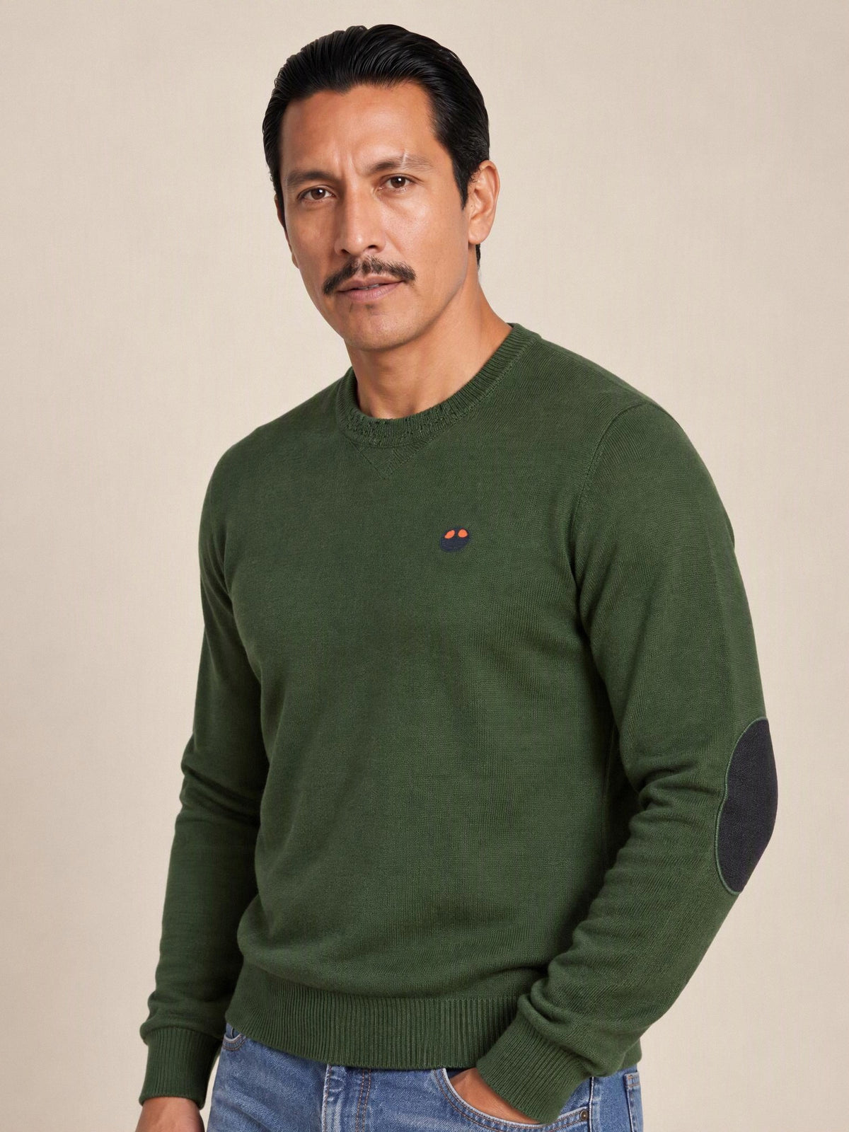 Jersey coderas La Española verde bosque 10919 puesto, modelo de frente | Almogávar Moda