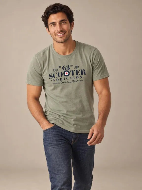 Camiseta Hombre Scooter Verde Salvia Estampada Algodón | Almogávar Moda
