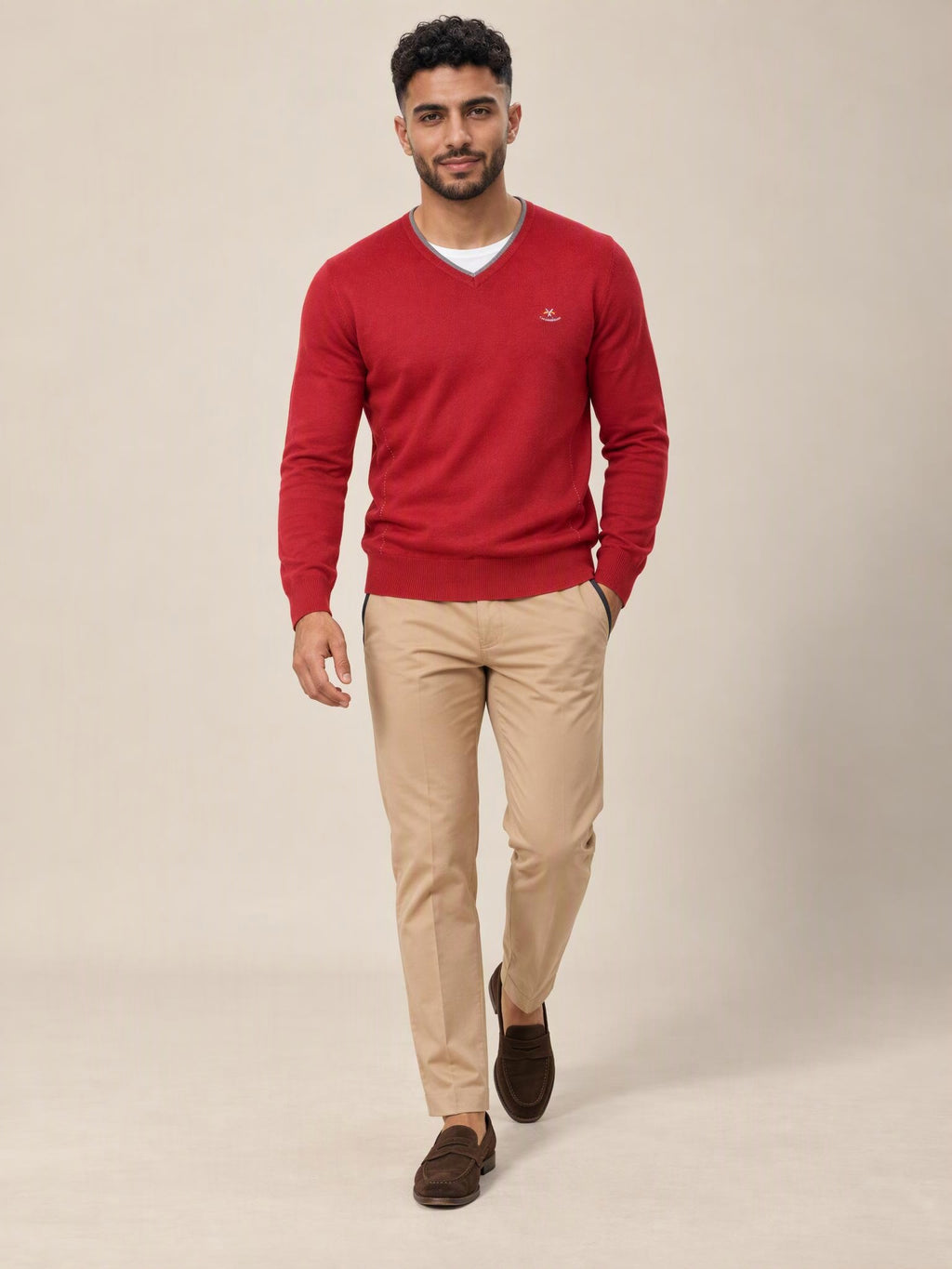 Jersey cuello pico La Española rojo 10916, look completo | Almogávar Moda