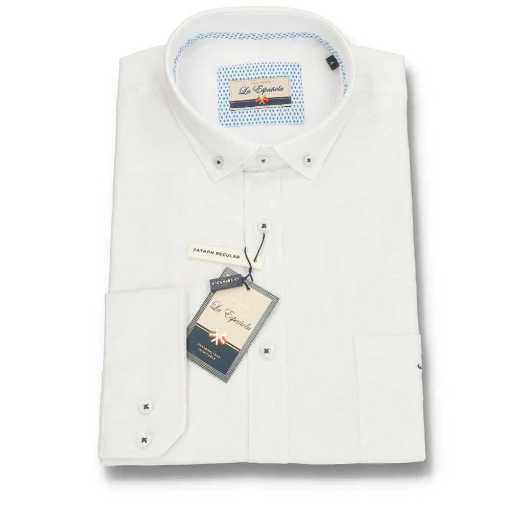 Camisa blanca vintage ivory para hombre de tejido 100% algodón con elastano, diseño clásico con cuello abotonado y bolsillo, parte de la moda masculina premium.